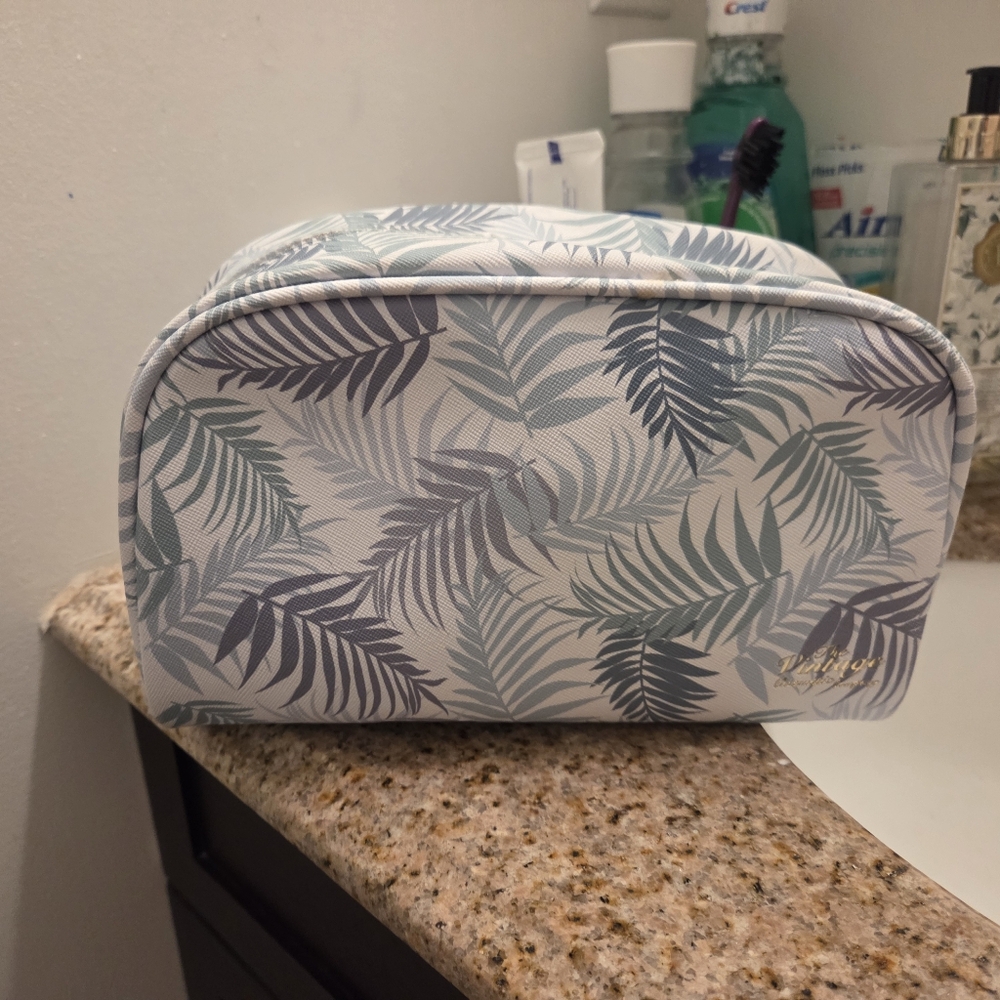 Leaf Print Cosmetic Bag